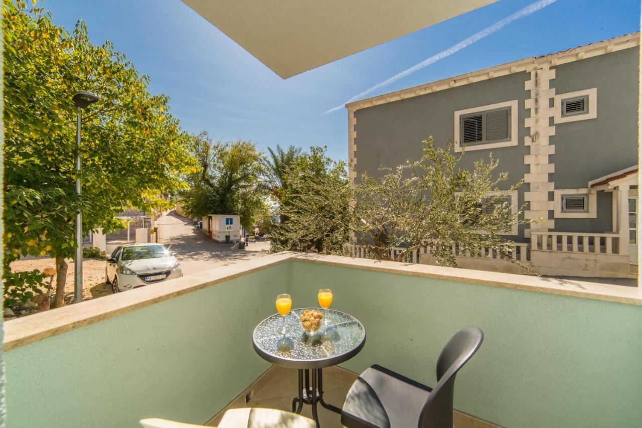 Apartments Zvonik Brist Exterior photo