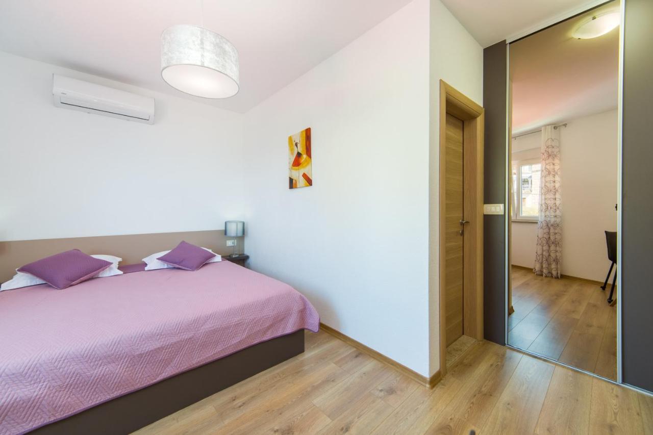 Apartments Zvonik Brist Exterior photo